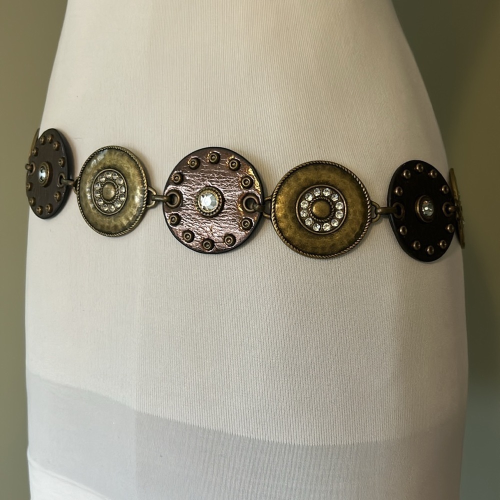 Mixed media belt leather and metal discs lobster clasp 43” adjustable lengths - Picture 5 of 12